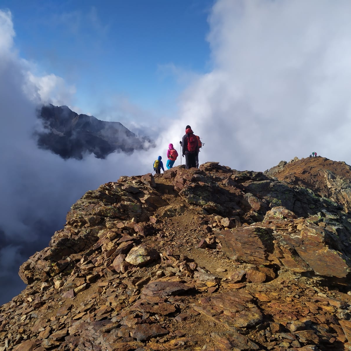 Pirineos. 3000 encadenados. Claravides Central